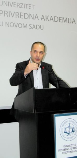 Prof. dr Marko Cari  