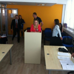 image 438fd5b6e9964b4b92a3a9fe445a44004e3da31525a82ed044230d2028530829 V